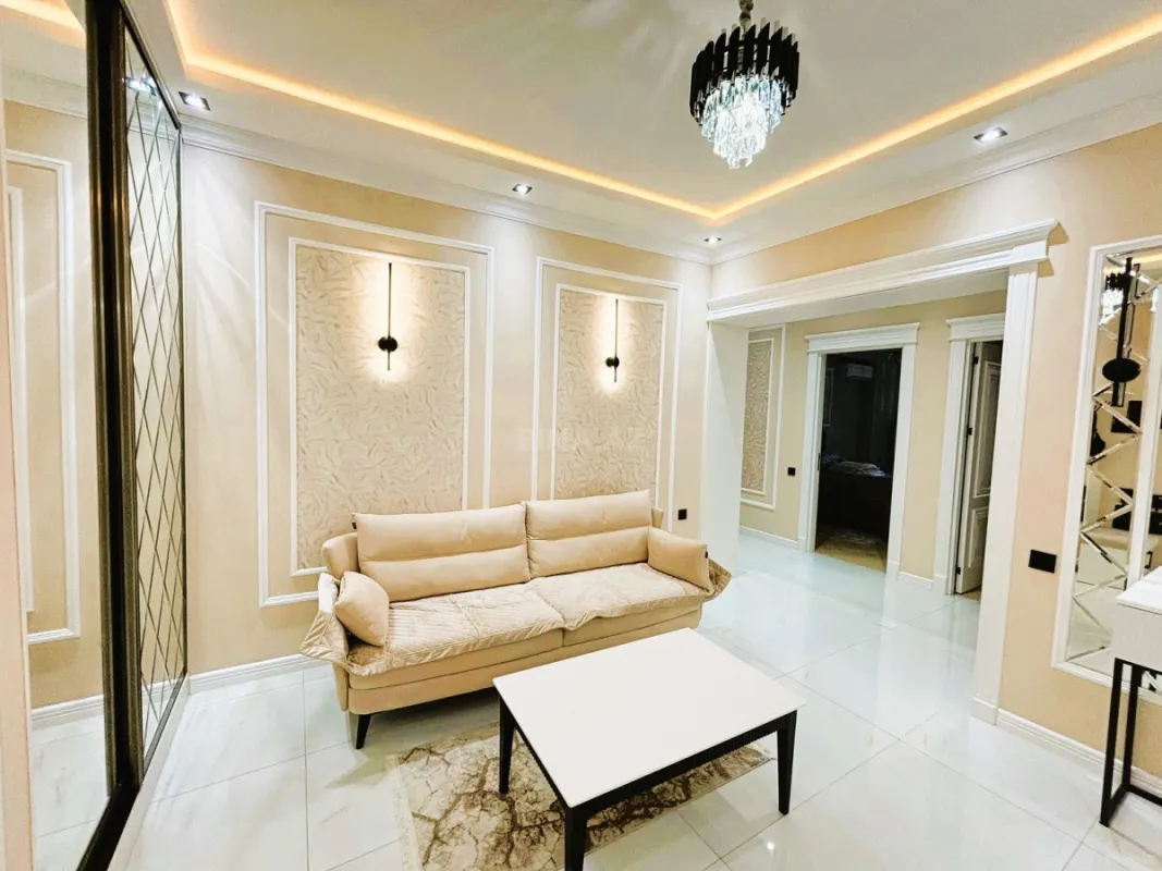 Satılır 4 otaqlı mənzil 167.7 m²