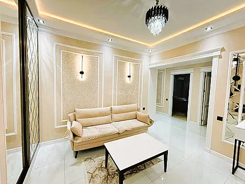 Satılır 4 otaqlı mənzil 167.7 m²