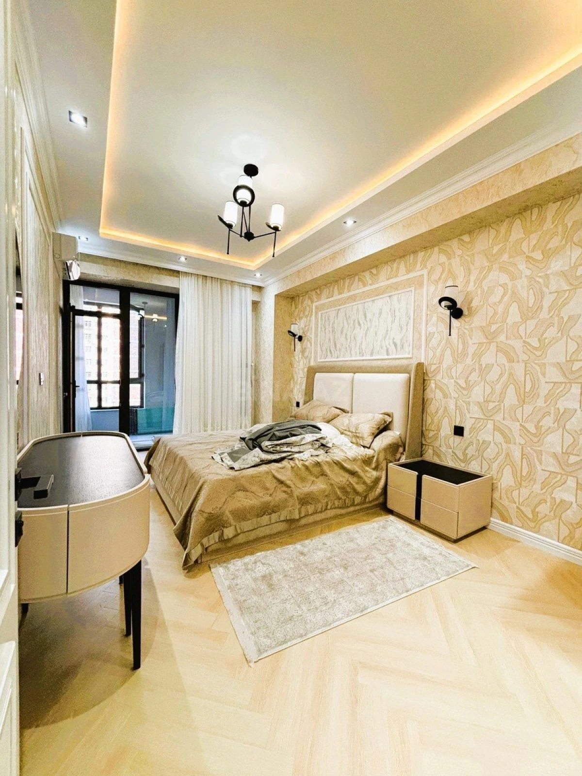Satılır 4 otaqlı mənzil 167.7 m²