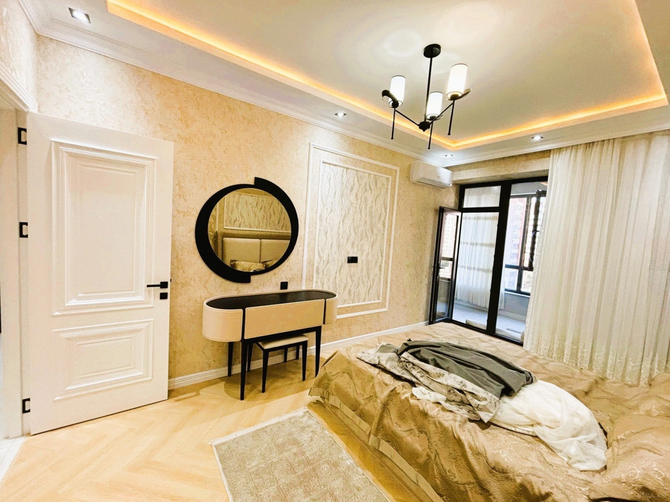Satılır 4 otaqlı mənzil 167.7 m²