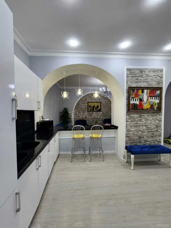 Kirayə verilir 2 otaqlı mənzil 60 m²