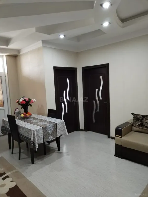 Satılır 3 otaqlı mənzil 108 m²
