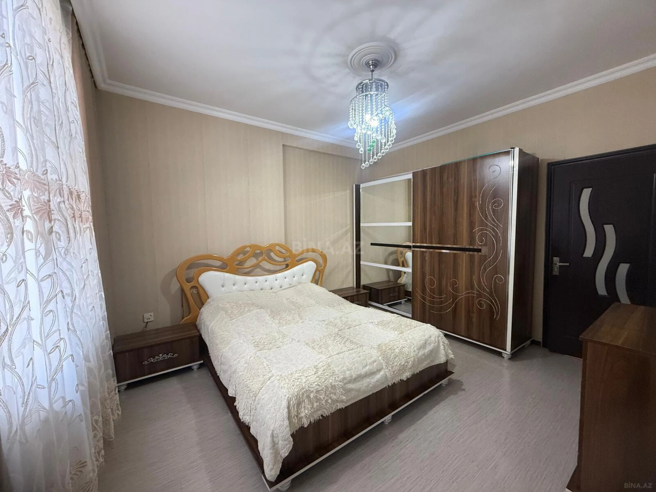 Satılır 3 otaqlı mənzil 108 m²
