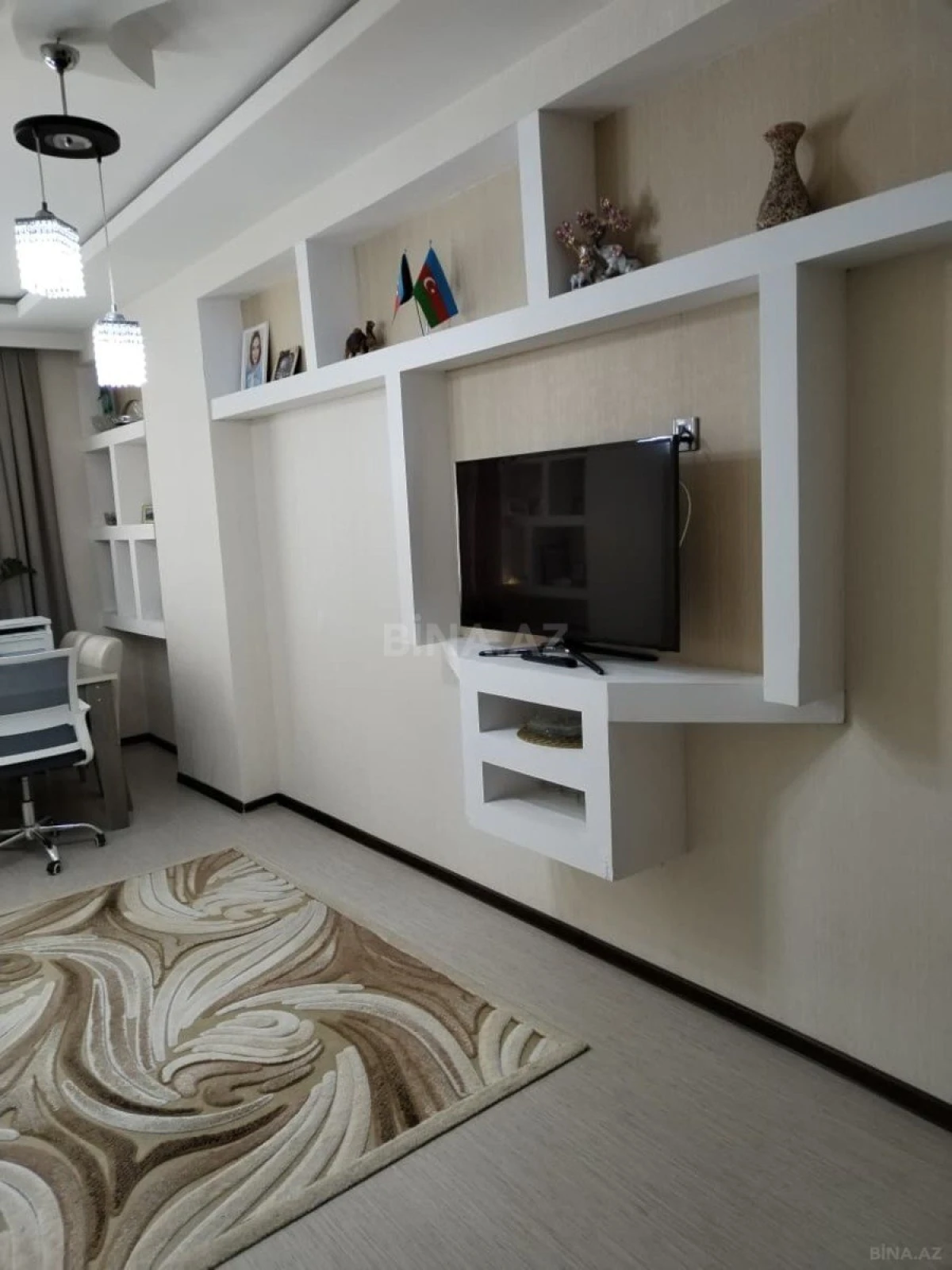 Satılır 3 otaqlı mənzil 108 m²
