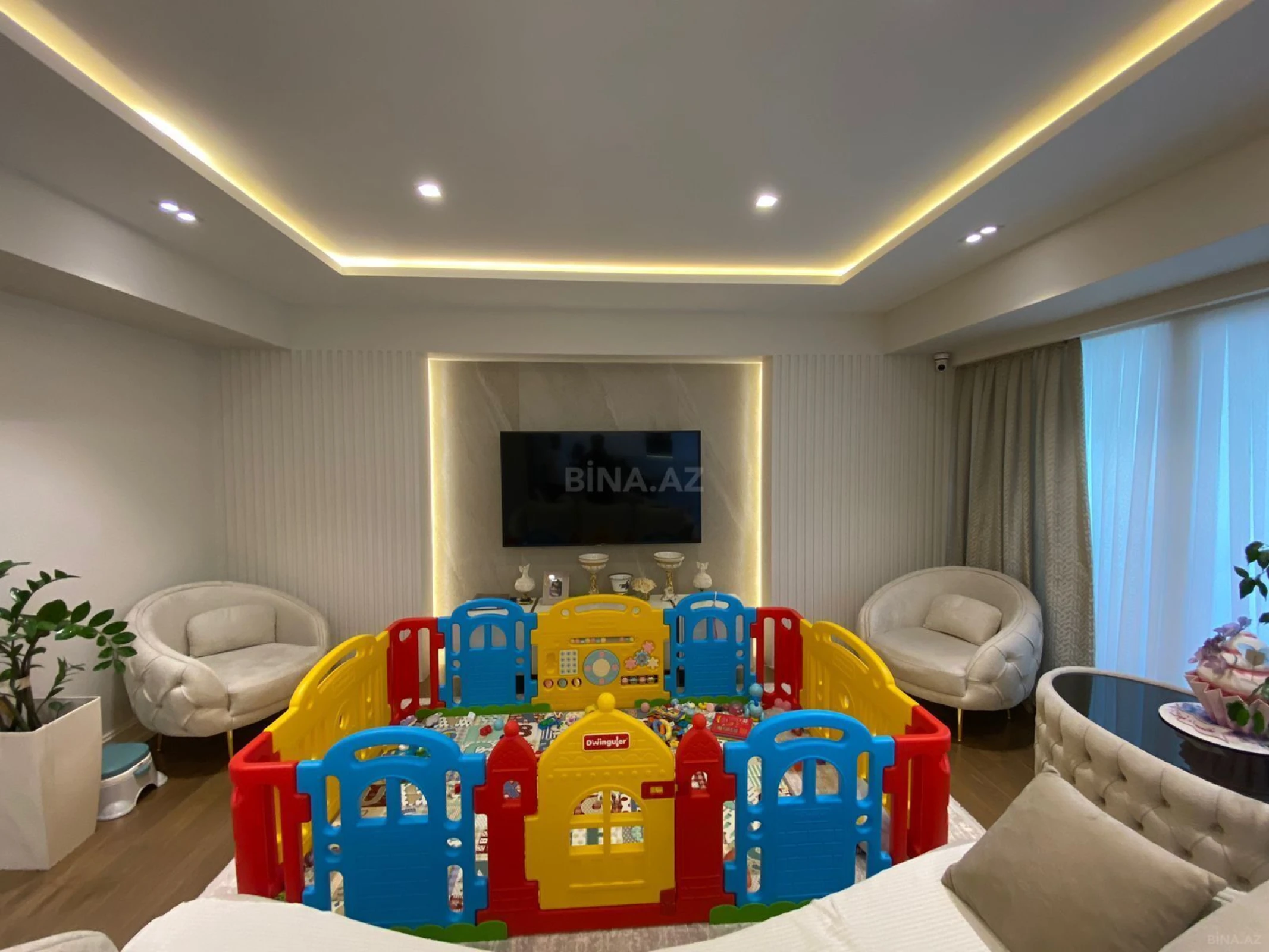 Kirayə verilir 3 otaqlı mənzil 120 m²