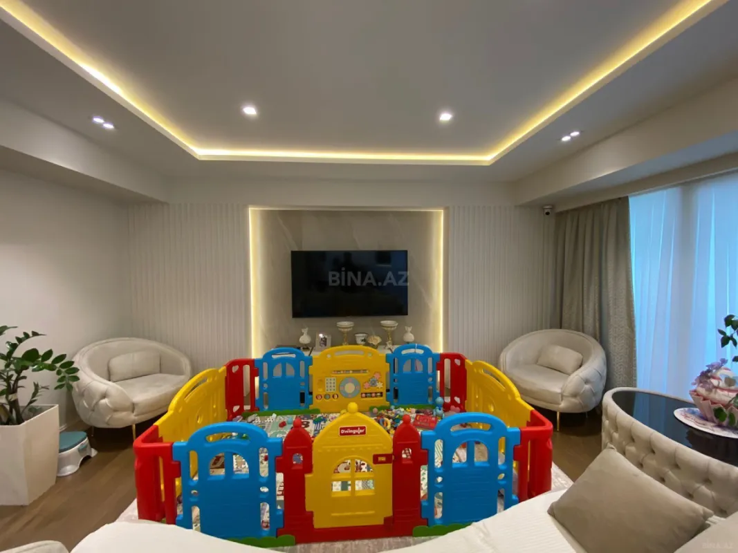 Kirayə verilir 3 otaqlı mənzil 120 m²