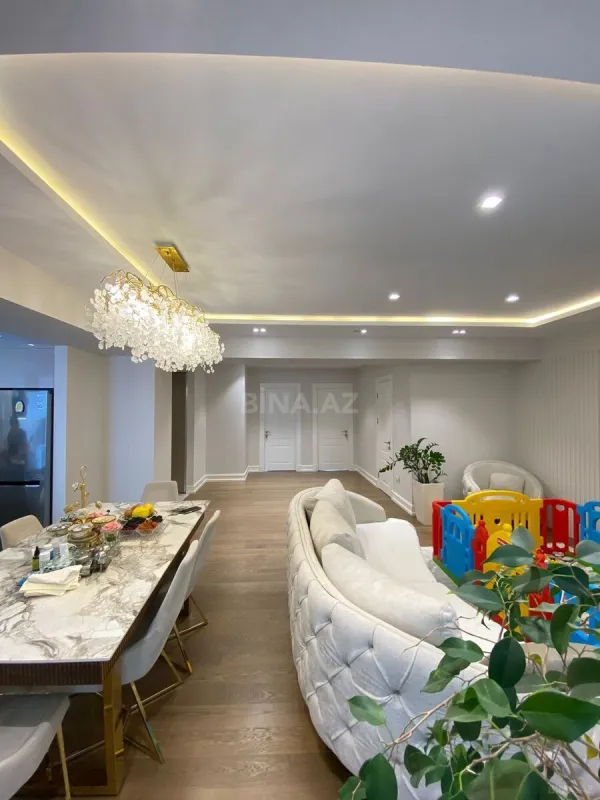 Kirayə verilir 3 otaqlı mənzil 120 m²