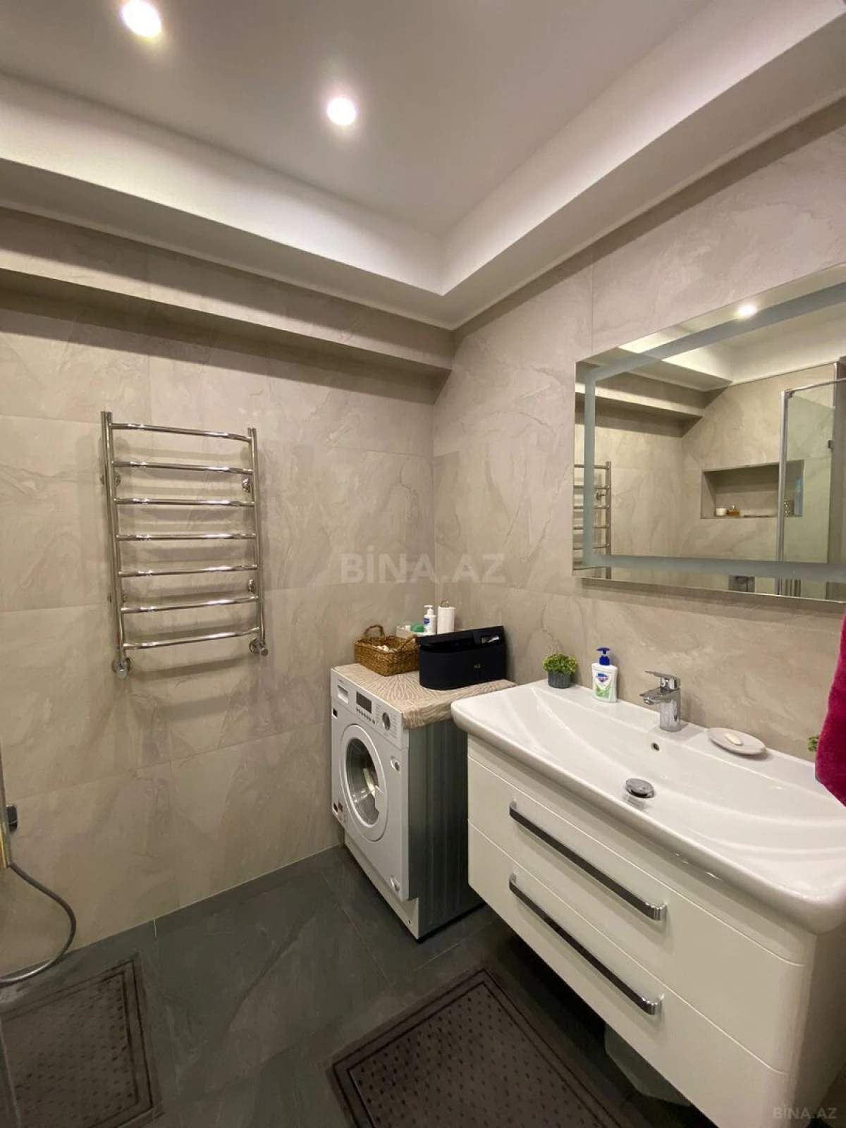 Kirayə verilir 3 otaqlı mənzil 120 m²