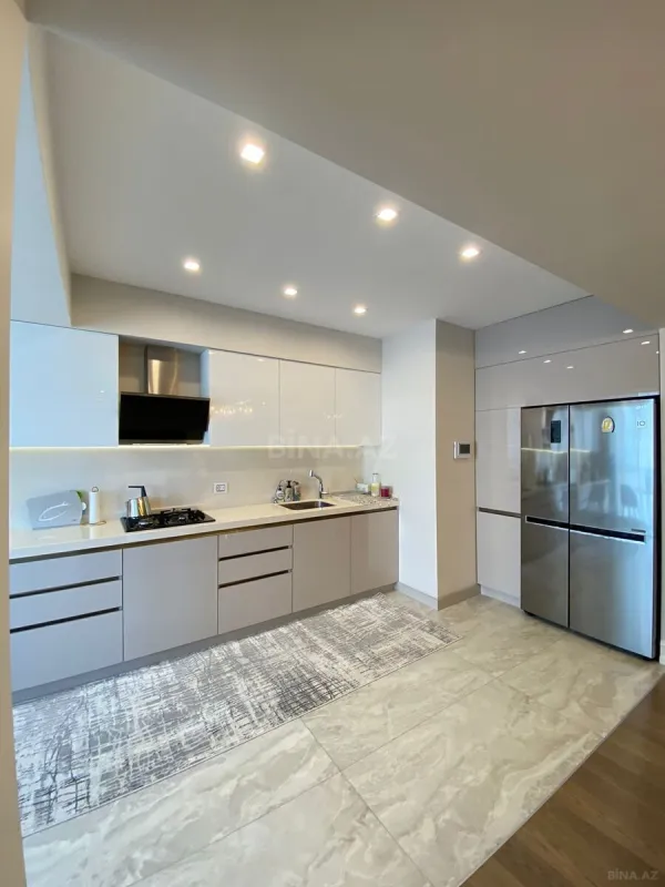 Kirayə verilir 3 otaqlı mənzil 120 m²