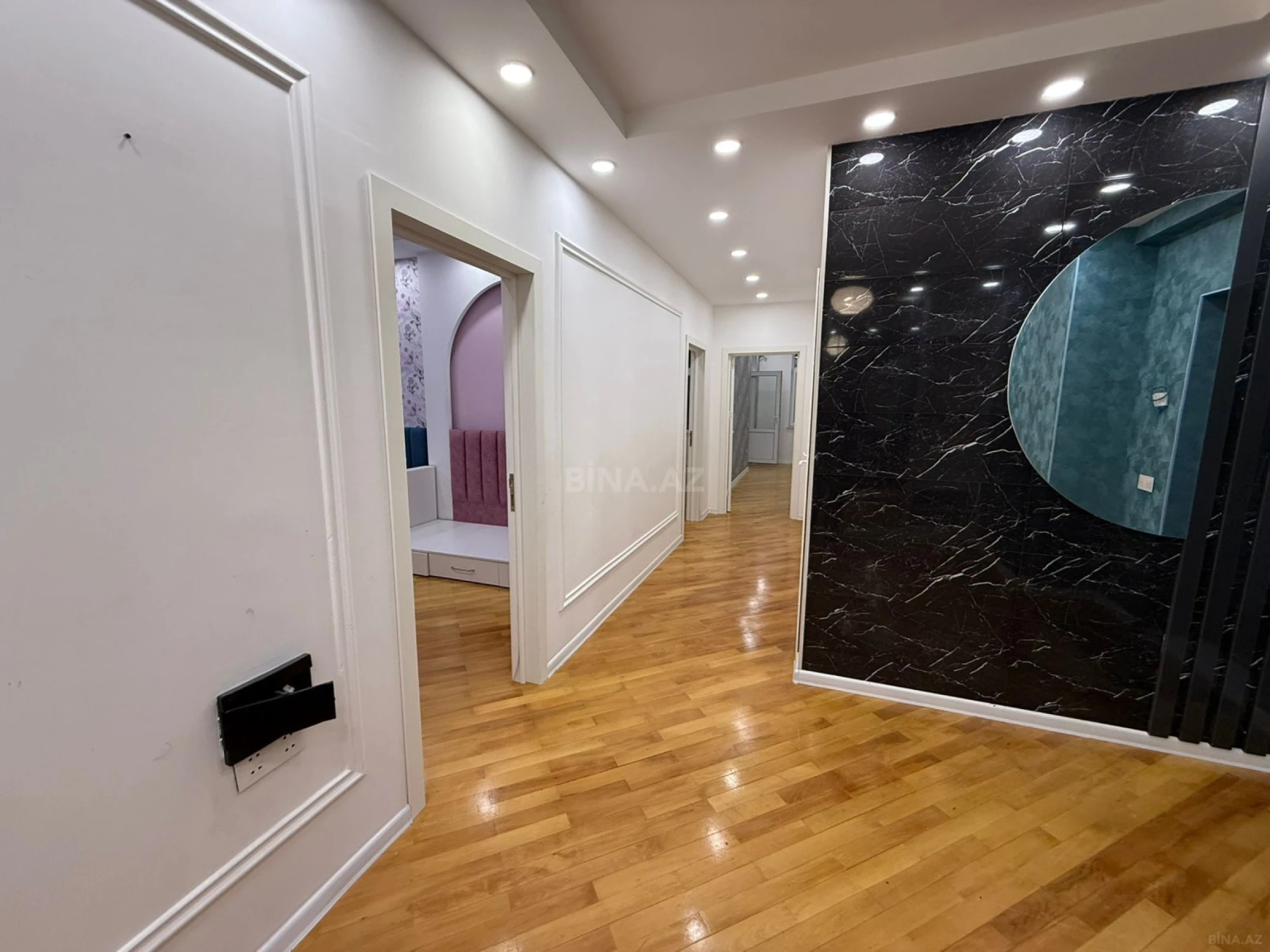 Satılır 3 otaqlı mənzil 120 m²