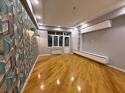 Satılır 3 otaqlı mənzil 120 m²