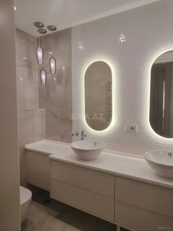 Satılır 4 otaqlı mənzil 260.5 m²