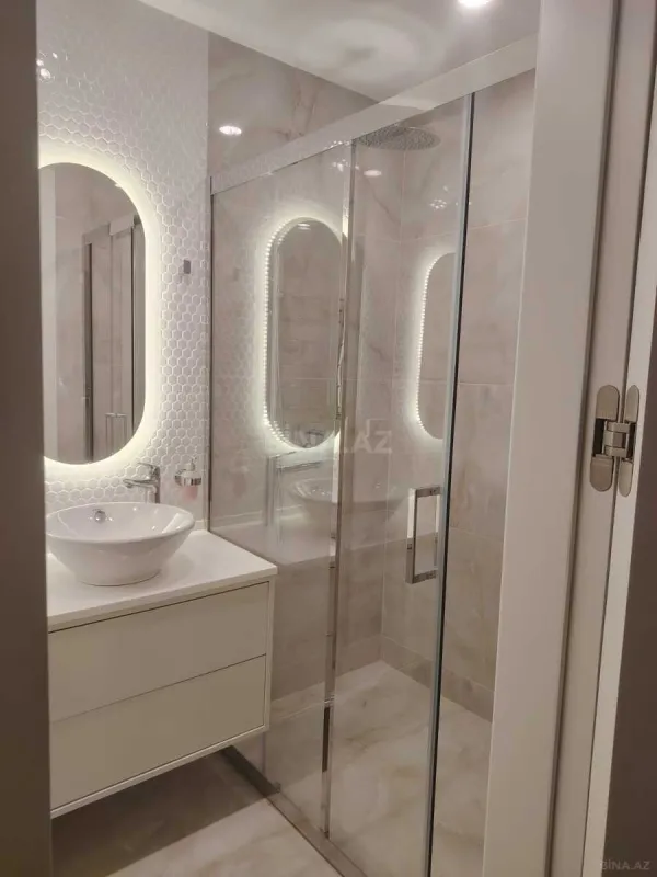 Satılır 4 otaqlı mənzil 260.5 m²