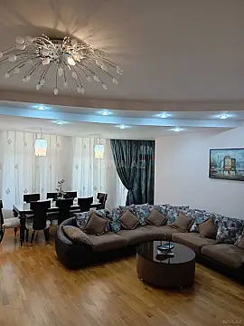 Satılır 4 otaqlı mənzil 180 m² — Bakı 4 otaq 180.00 m²