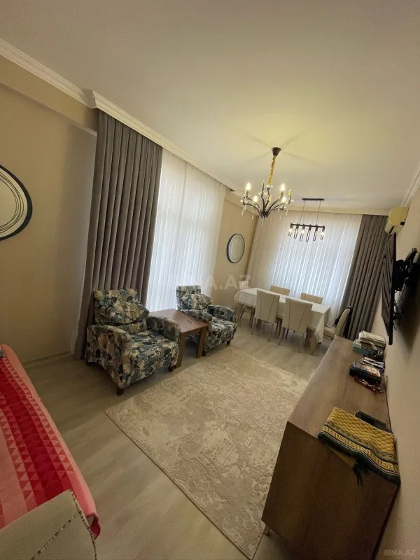Satılır 2 otaqlı mənzil 78 m²