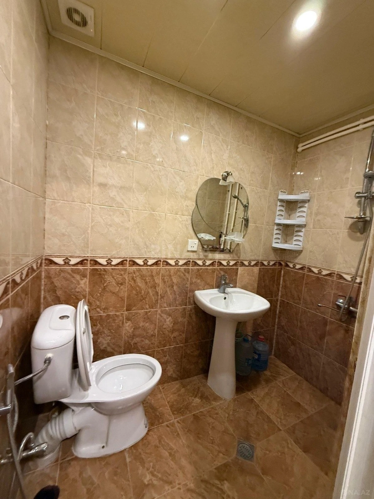 Satılır 2 otaqlı mənzil 65 m²