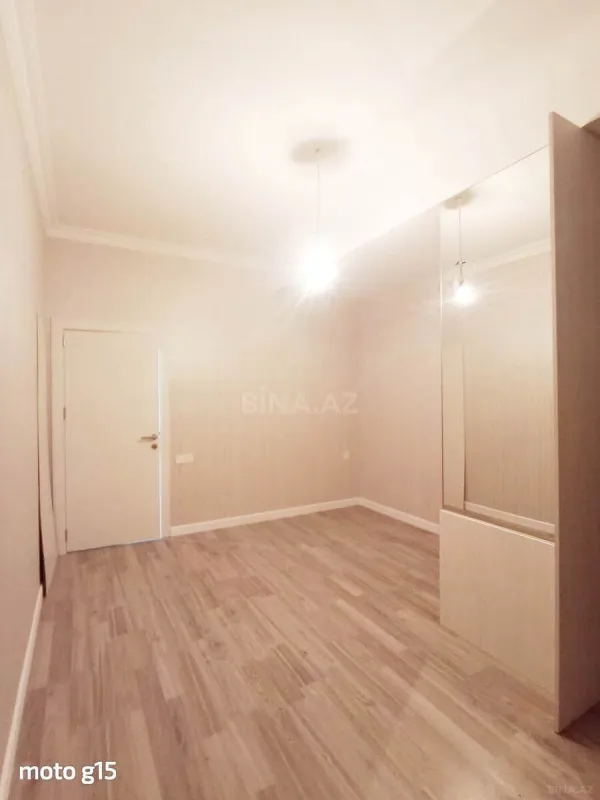 Satılır 3 otaqlı mənzil 111 m²