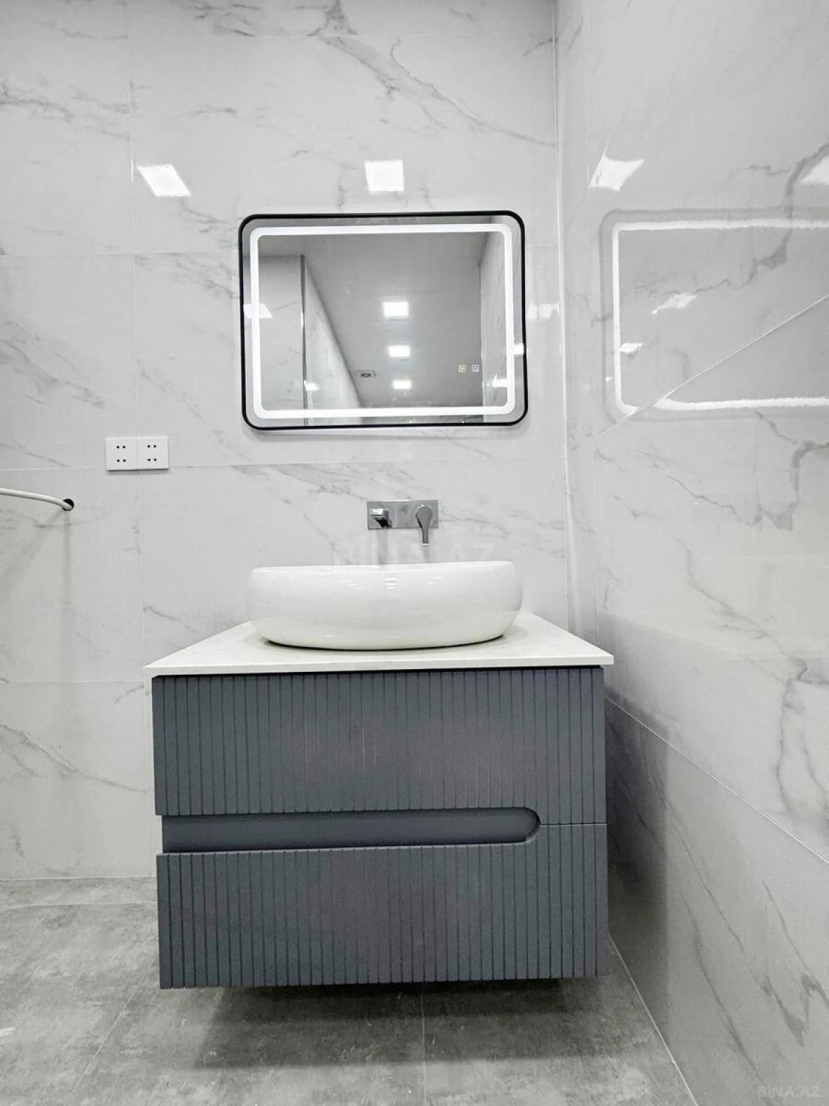 Satılır 3 otaqlı mənzil 111 m²