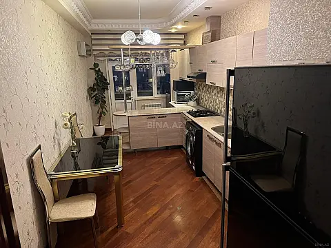 Satılır 3 otaqlı mənzil 136 m²