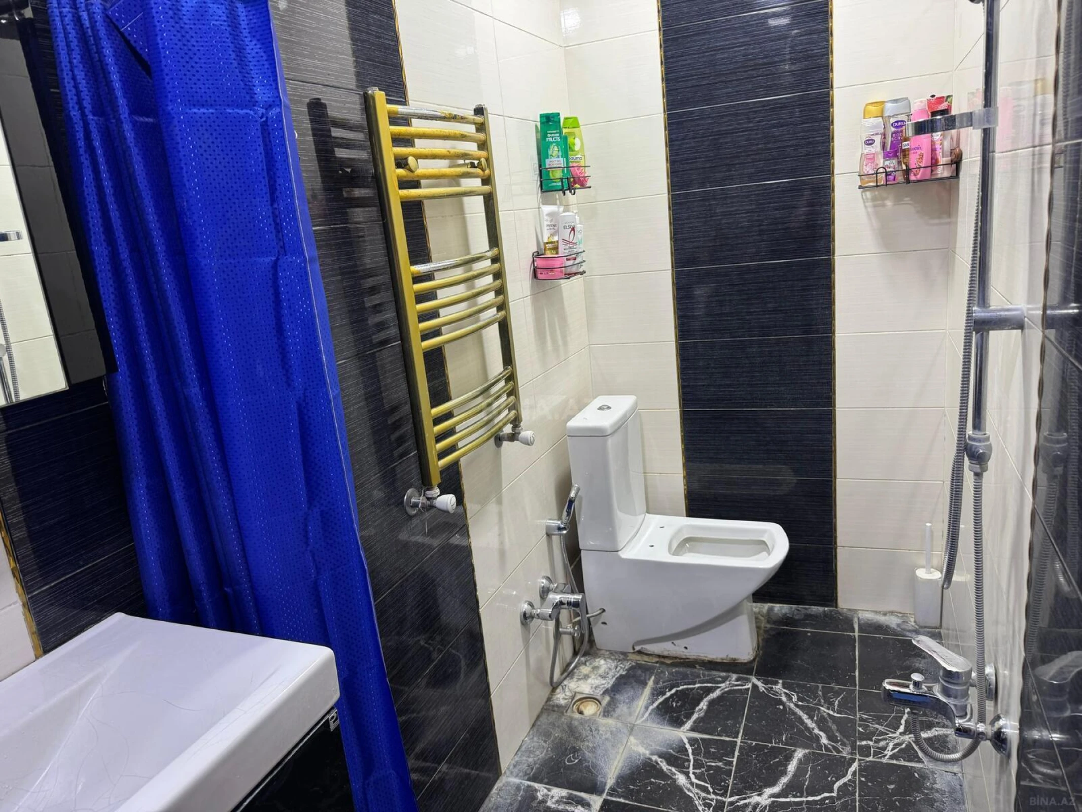 Satılır 3 otaqlı mənzil 136 m²