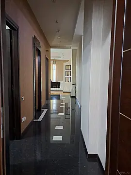 Kirayə verilir 3 otaqlı mənzil 163 m²