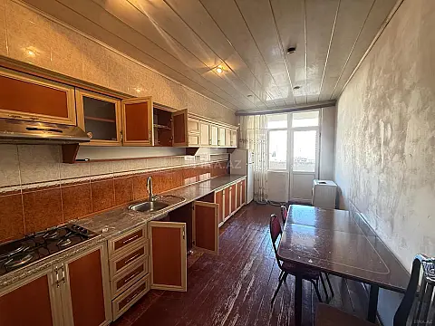 Kirayə verilir 3 otaqlı mənzil 120 m²