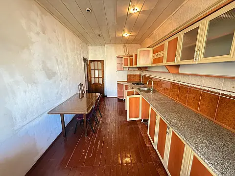 Kirayə verilir 3 otaqlı mənzil 120 m² — Bakı, Həzi Aslanov qəs. 3 otaq 120.00 m²