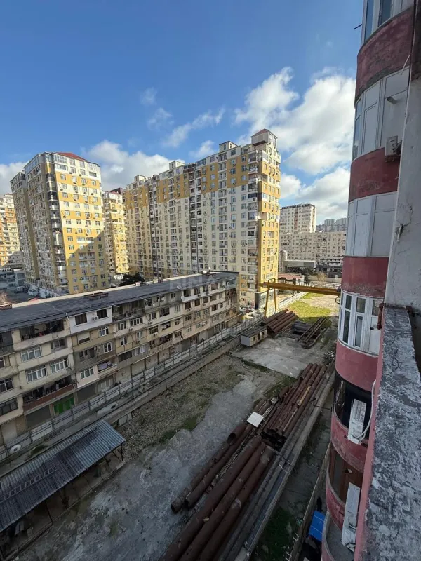 Kirayə verilir 3 otaqlı mənzil 120 m²