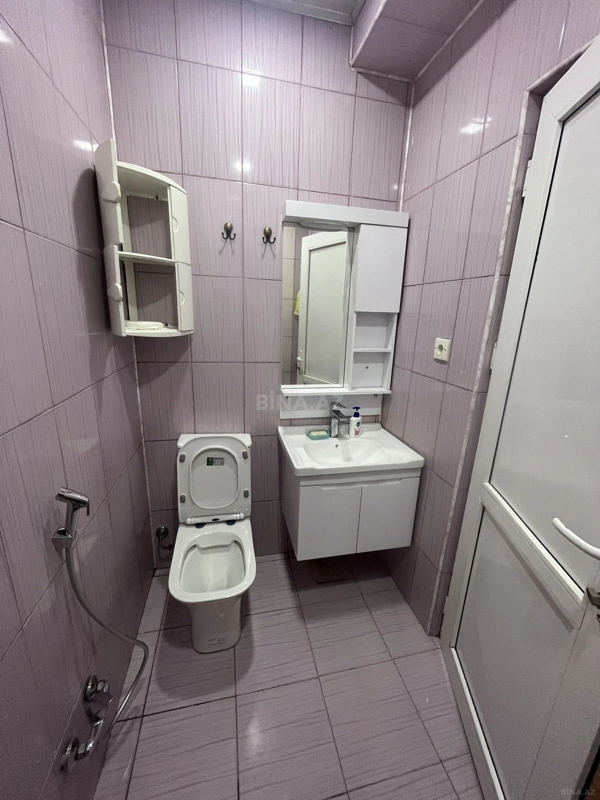 Kirayə verilir 2 otaqlı mənzil 60 m²