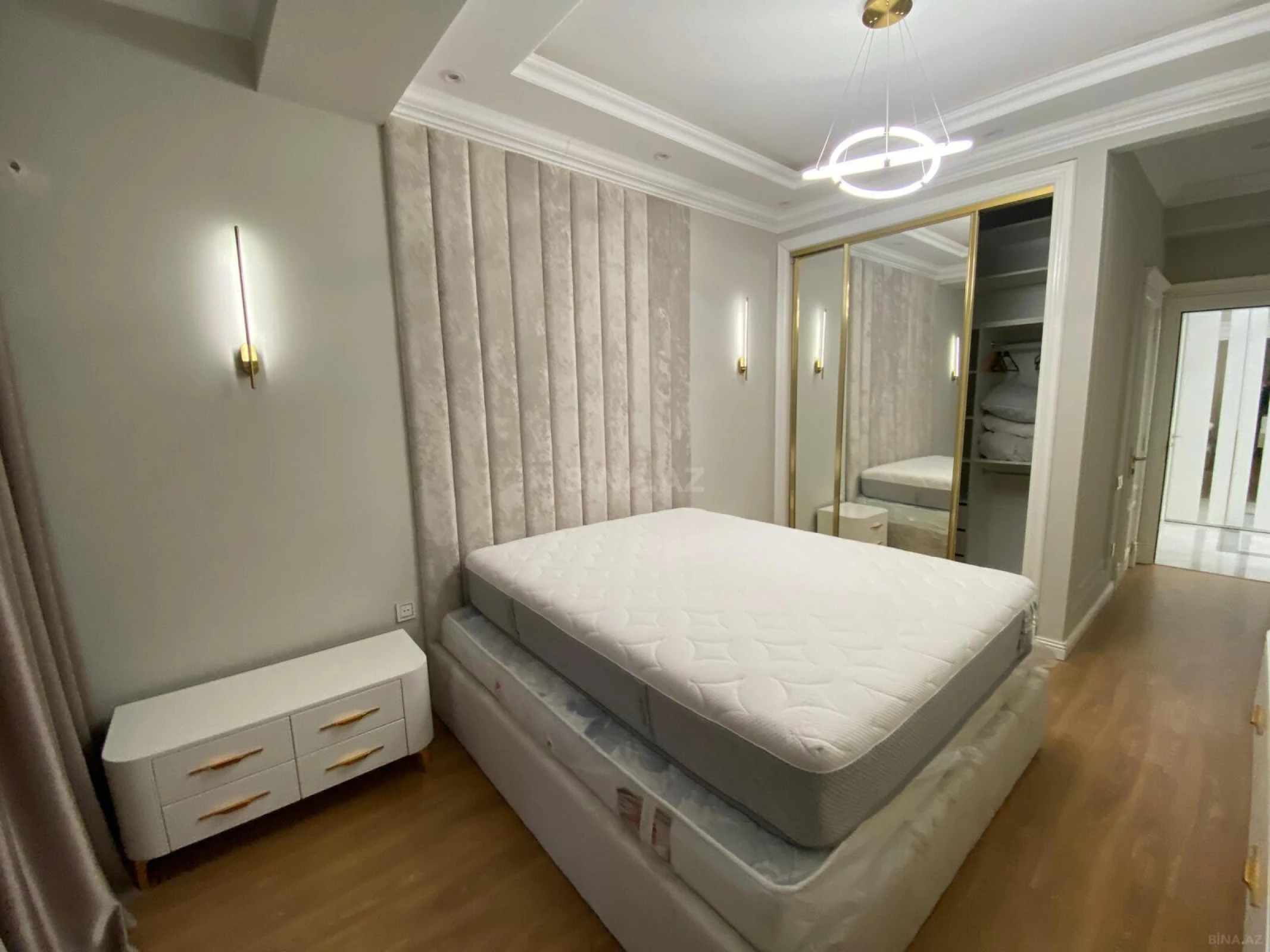 Kirayə verilir 3 otaqlı mənzil 140 m²