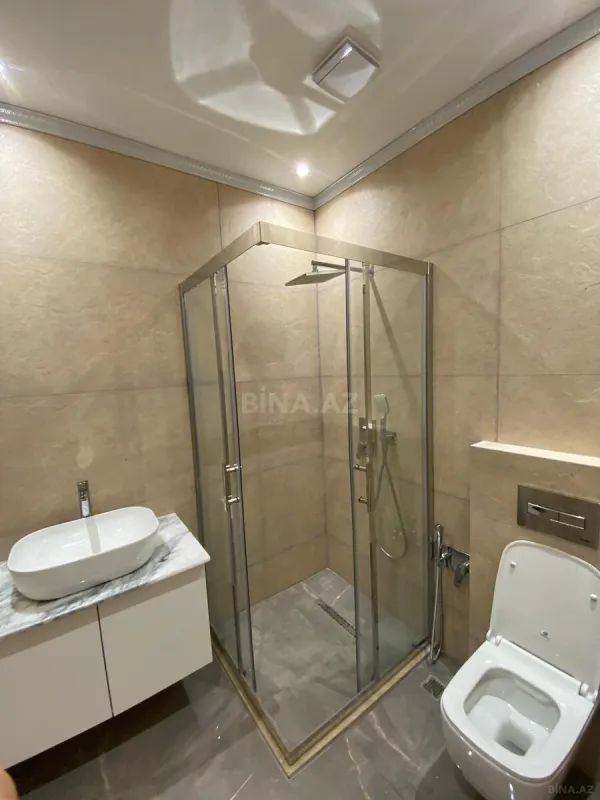 Kirayə verilir 3 otaqlı mənzil 140 m²