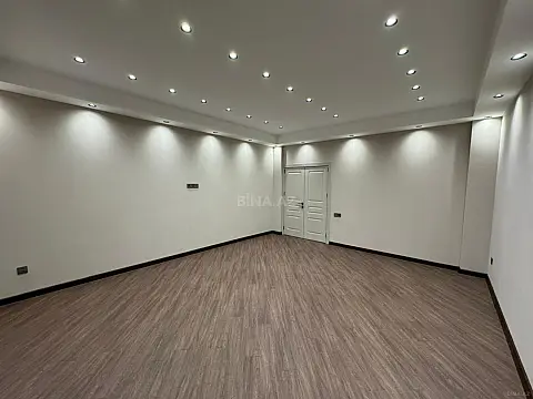 Satılır 3 otaqlı mənzil 135 m²