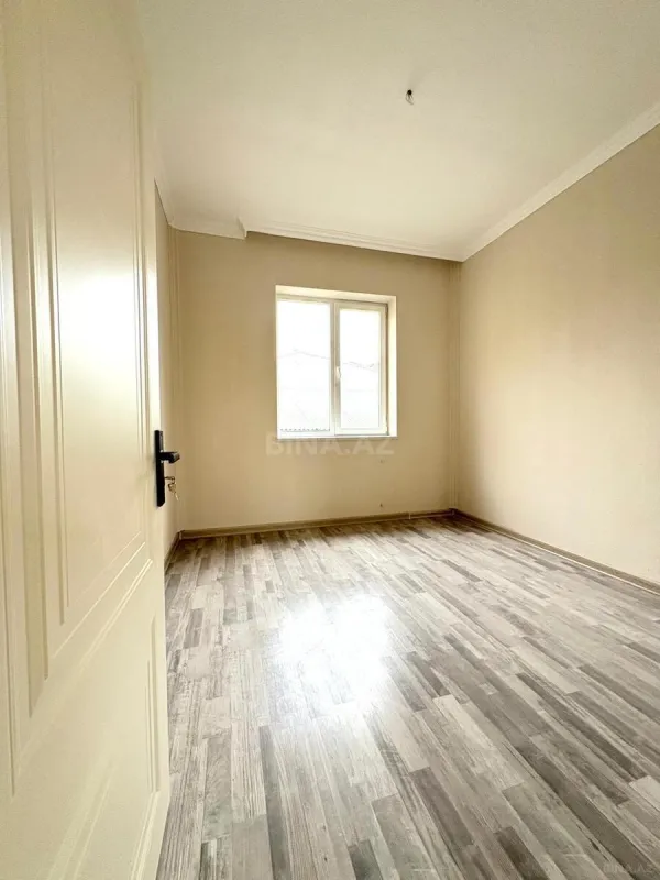 Satılır 4 otaqlı həyət evi 155 m²