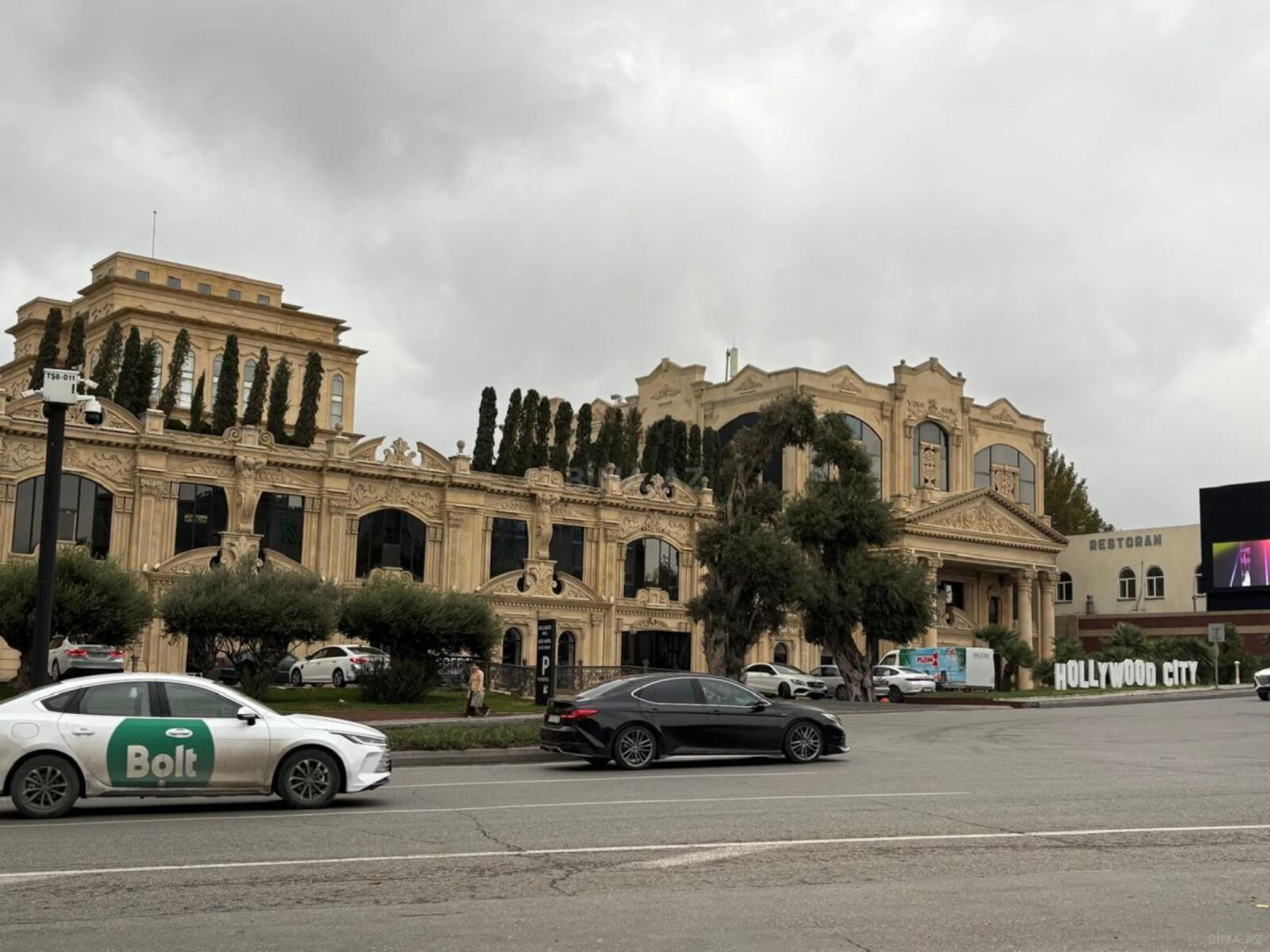 Satılır 4 otaqlı həyət evi 155 m²