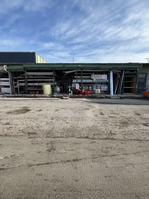 Satılır obyekt 135 m²