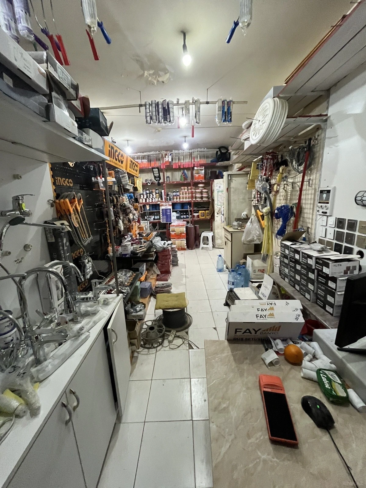 Satılır obyekt 135 m²