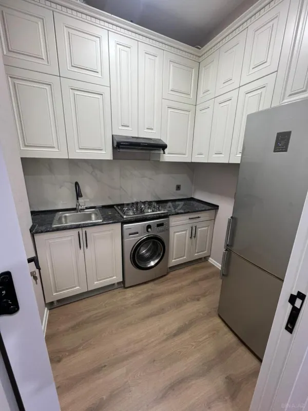 Kirayə verilir 2 otaqlı mənzil 70 m²