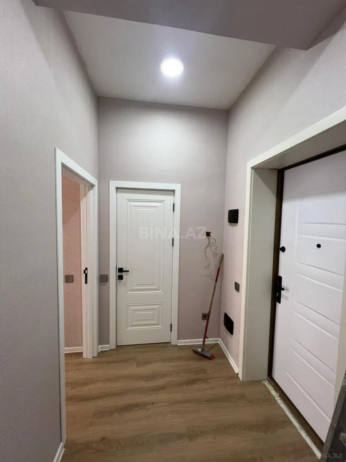 Kirayə verilir 2 otaqlı mənzil 70 m²