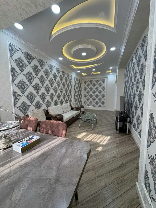 Satılır 2 otaqlı mənzil 93 m²