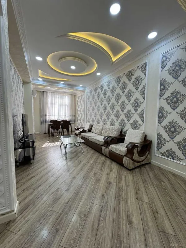 Satılır 2 otaqlı mənzil 93 m²
