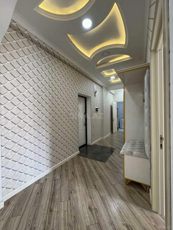 Satılır 2 otaqlı mənzil 93 m²