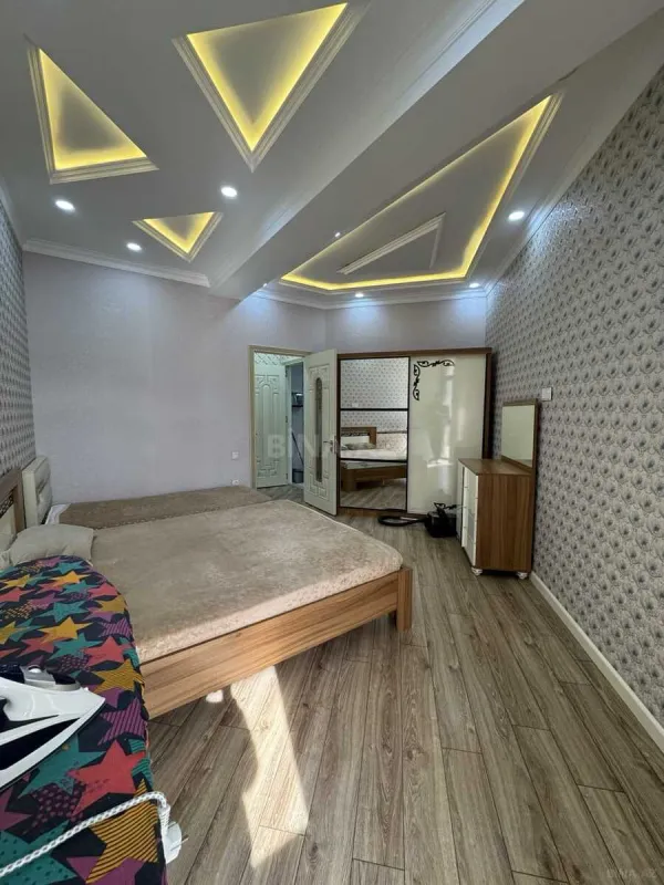 Satılır 2 otaqlı mənzil 93 m²