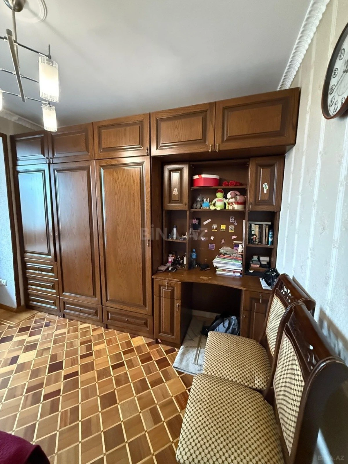 Satılır 5 otaqlı mənzil 133 m²