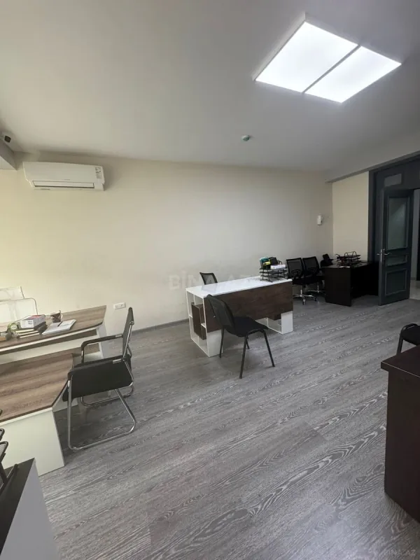 Kirayə verilir 1 otaqlı ofis 45 m²