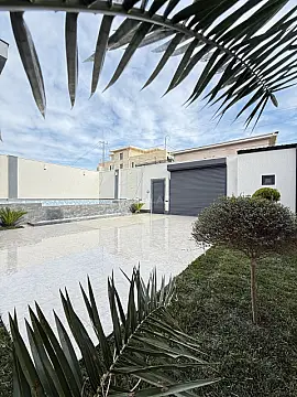 Satılır 4 otaqlı həyət evi 160 m²