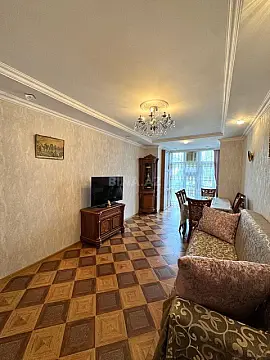 Satılır 4 otaqlı mənzil 85 m² — Bakı, Həzi Aslanov qəs. 4 otaq 85.00 m²