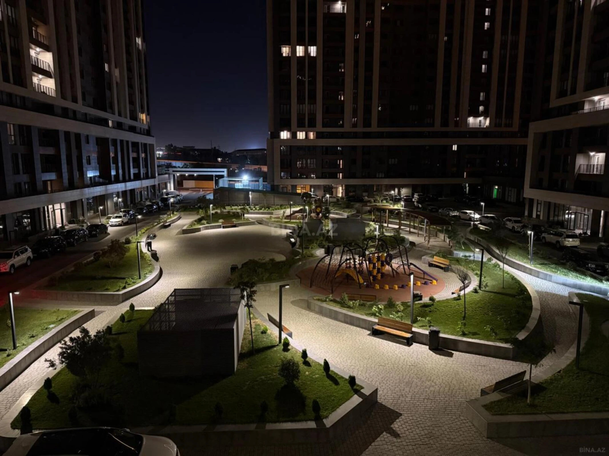 Satılır 2 otaqlı mənzil 70 m²