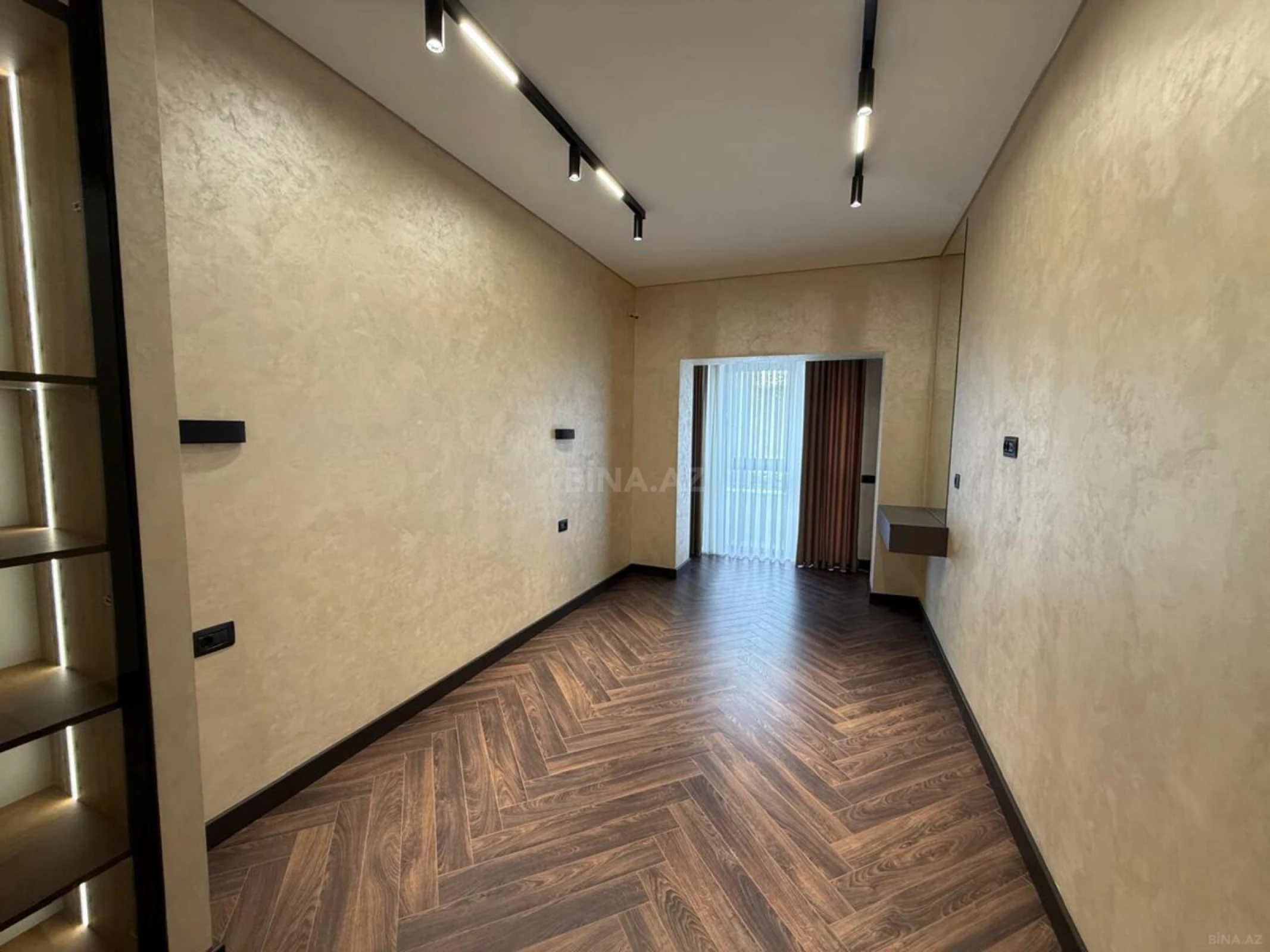 Satılır 2 otaqlı mənzil 70 m²