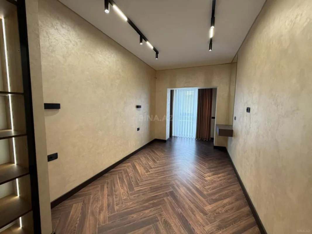 Satılır 2 otaqlı mənzil 70 m²