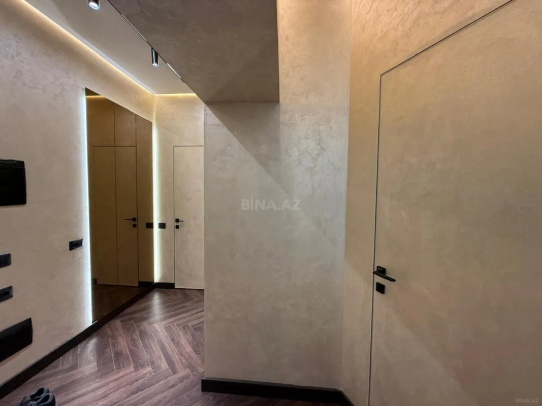 Satılır 2 otaqlı mənzil 70 m²